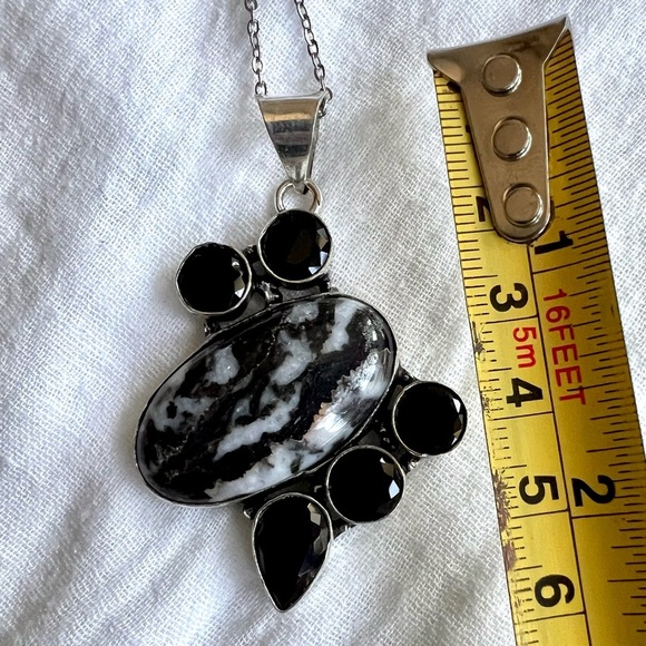 925 Good Vibes White Buffalo Turquoise Pendant Necklace - Picture 5 of 6